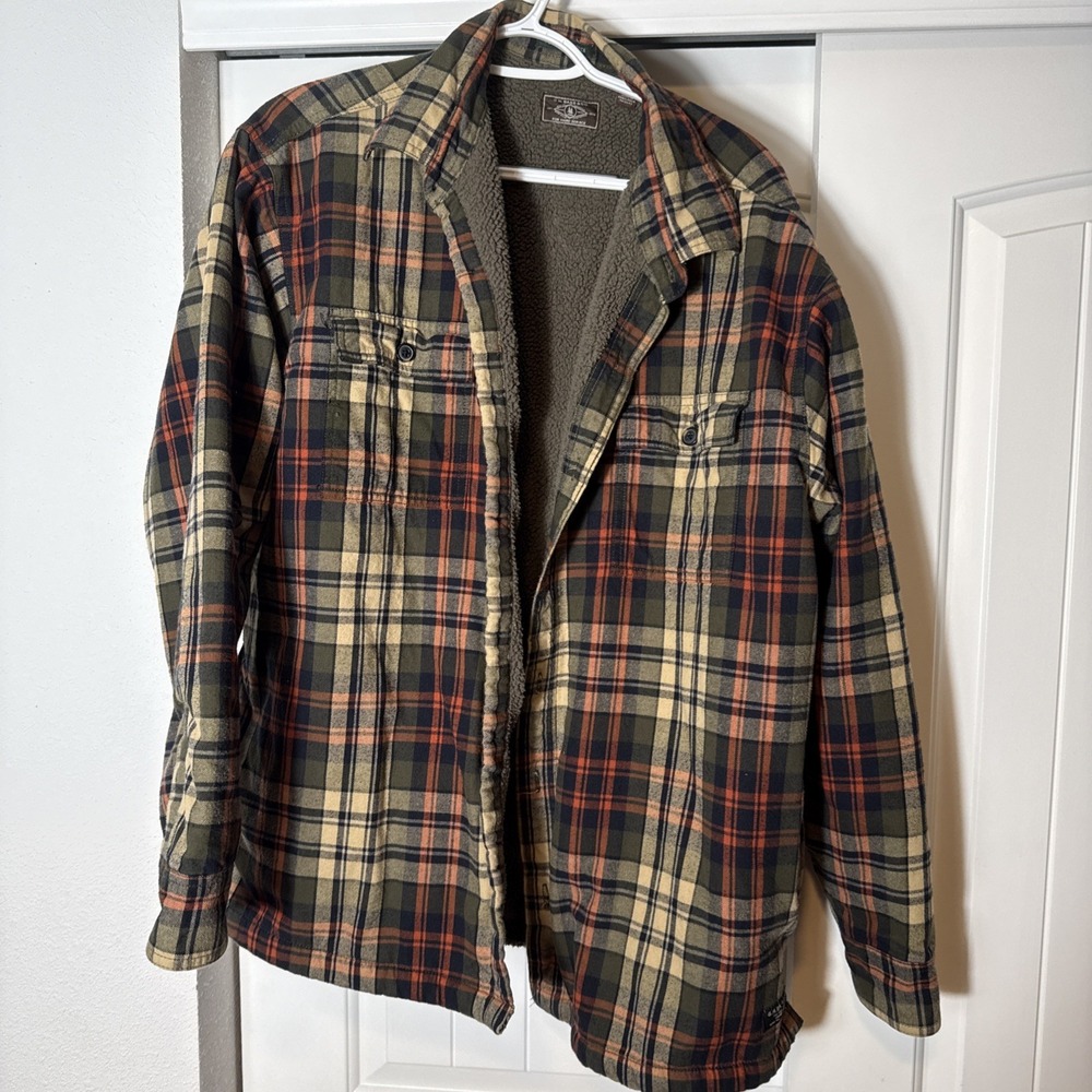 G.H. Bass & Co. Men's Brown Plaid Flannel Button-Up Long Sleeve Shirt L‎ Lined